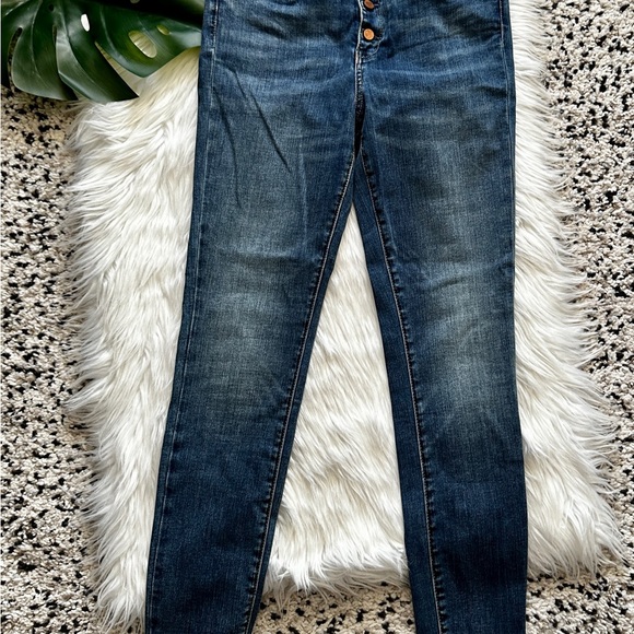 *sold* Anthropologie Blank NYC High Rise Skinny Jeans - Picture 4 of 8